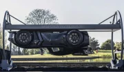 La McMurtry Spéirling tient au plafond grâce à ses 2 000 kg d'effet de sol