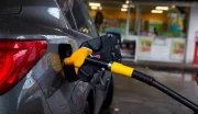 Prix des carburants : pourquoi ils baissent et jusqu'où vont-ils baisser ?