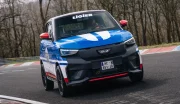 Ligier JS50 : temps record de 27 min 55 s au Nürburgring pour la voiture sans permis électrique