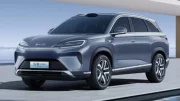En Chine, le BYD Sealion 7 devient hybride et inaugure une option bizarre