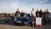 Pour ses 25 ans, la Porsche 911 GT3 s'offre un record sur le Nurburgring