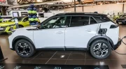 Les Français continuent d'acheter moins de voitures neuves et pas beaucoup plus d'électriques