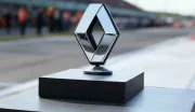 Le groupe Renault ridiculise Stellantis