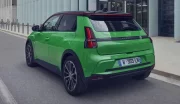 Ventes de voitures électriques : la Renault 5 largement en tête, le Tesla Model Y dévisse