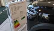 Le “nutri-score” CO2 des voitures pourrait changer : une Renault hybride passerait de B à D !