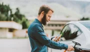 Cette année, 25% des voitures vendues seront des électriques ou des hybrides