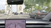 Une Tesla dans Paris sans conducteur, autonome mais toujours illégale
