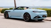 L'Aston Martin DB12 se la coule douce en Palm Beach Edition