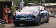 Le nouveau Porsche Cayenne électrique sort les muscles et bat déjà un record
