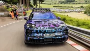 Porsche Cayenne électrique : Gabriela fume la côte, Hammond tracte une Lagonda