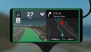 Avec ce boîtier à 1 500 €, ces youtubeurs transforment une simple Toyota Corolla en voiture quasi-autonome