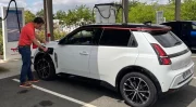 La route des vacances en Renault 5 électrique, une folie? (test Caradisiac)