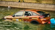 Vous n'avez qu'une minute pour vous échapper si votre voiture tombe à l'eau