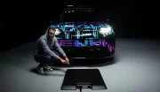 Le futur Porsche Cayenne électrique pourra se recharger par induction, comme un smartphone