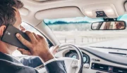 Perdre son permis de conduire pour un coup de fil au volant : la nouvelle proposition radicale d'un préfet