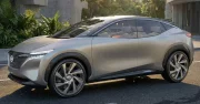 Nissan, qui table sur 3,6 milliards de perte, mise à court terme sur l'hybride plutôt que l'électrique