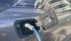 Voitures électriques : +52,1 % d'immatriculations en janvier en France, l'explosion qui masque un marché en crise