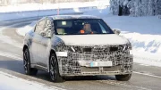 BMW iX4 : premières images et infos sur le SUV coupé électrique