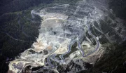 Batteries de voitures électriques : ce grand producteur de lithium veut changer les règles