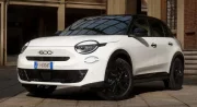 Le fameux « nouveau moteur » de Peugeot arrive sous le capot du Fiat 600 pour baisser son prix