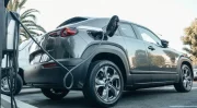 Utiliser la hausse des prix des carburants pour financer l'électrique, le Premier ministre y croit