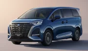 Denza D9 DM-i : 950 km d'autonomie et charge ultra rapide pour ce monospace hybride rechargeable luxueux