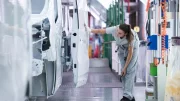 Renault brade son action pour 100 000 de ses salariés !
