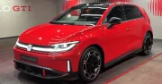 La Volkswagen ID. Polo GTI a l'Alpine A290 dans sa ligne de mire
