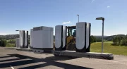 Tesla a conçu des stations de charge pliantes clé-en-main pour une installation plus rapide