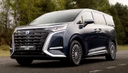 Denza D9 : un luxueux monospace 7 places capable de rouler 210 km en électrique et de délivrer 353 ch en hybride !