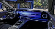 Mercedes propose un écran central d'un mètre mais milite pour les boutons