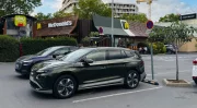 Voyager en voiture électrique : l'expérience de recharge progresse, mais des freins persistent