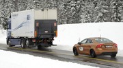 Volvo fait rouler ses premiers véhicules en convoi automatisé