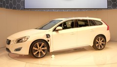 Volvo V60 Plug-in Hybrid en direct de Genève 2011
