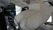 TRW sort un airbag de toit : Un système innovant qui remplace l'airbag passager