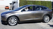 Tesla dévoile son crossover électrique Model X