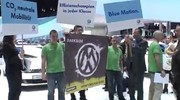 Greenpeace provoque Volkswagen au Salon de Genève