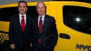 Carlos Ghosn présente le nouveau "Yellow Cab" en marge du Salon de New York