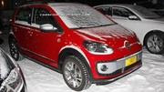 La Volkswagen cross up! sous la neige