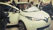 Renault remet les clés de la première Zoe à Arnaud Montebourg