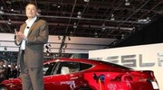 Le patron de Tesla met 100 millions de dollars dans sa société