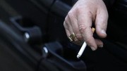 Les Anglais vont interdire de fumer en voiture