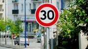 Paris : Anne Hidalgo veut limiter la vitesse à 30 km/h dans la ville