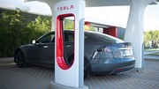 Tesla installe ses premières bornes de recharge en France