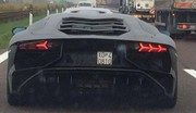 La Lamborghini Aventador SV surprise sur l'autostrada