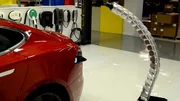Tesla dévoile un incroyable prototype de charge en forme de serpent
