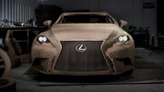 Lexus dévoile une IS en carton capable de rouler