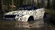 Land Rover met le Range Rover Evoque Cabriolet dans l'eau
