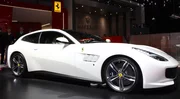 La nouvelle Ferrari GTC4Lusso fait son show au salon de Genève 2016