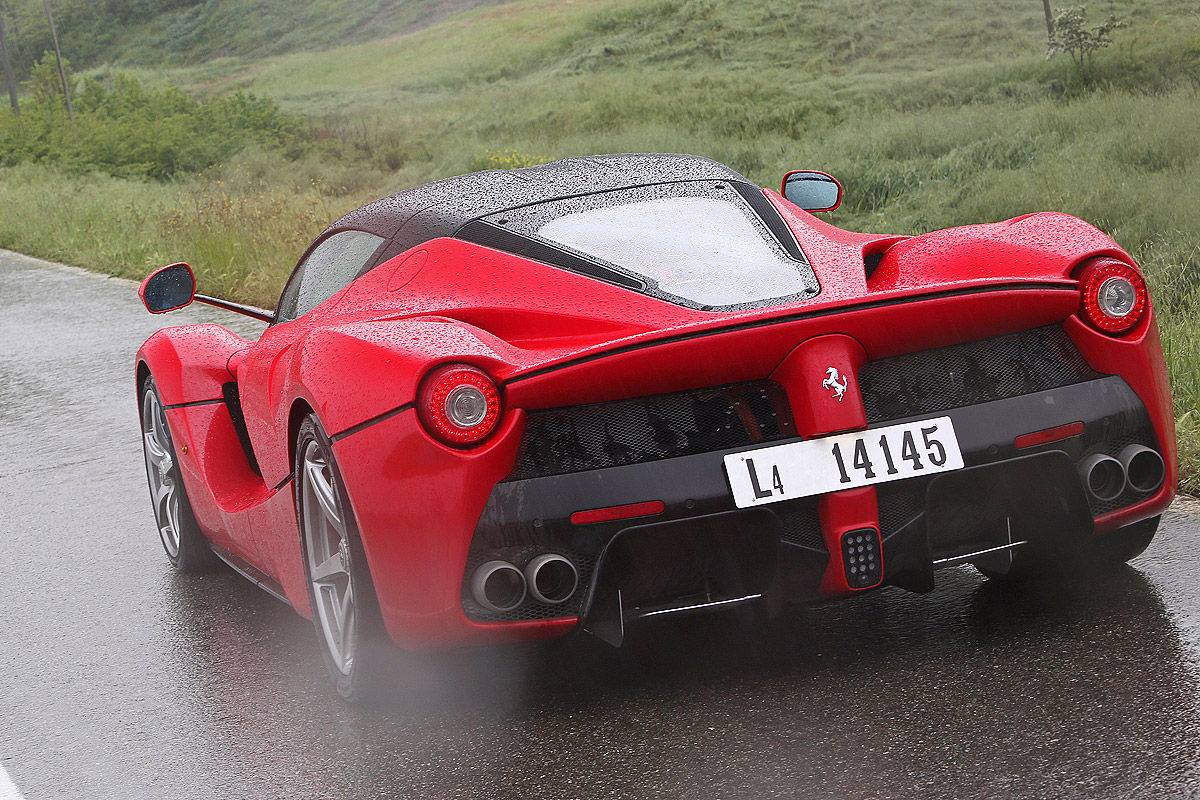 Ferrari LAFERRARI белая